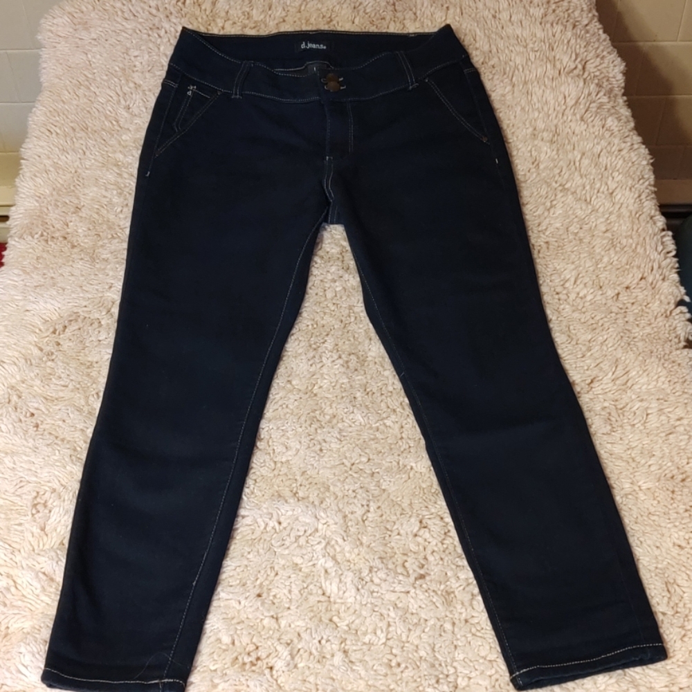 Women size 10 dark wash fitted jeans